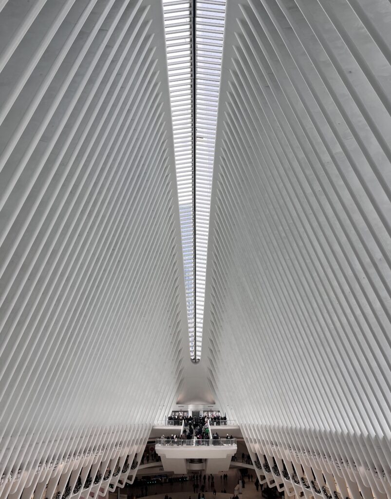 オキュラス駅 内観